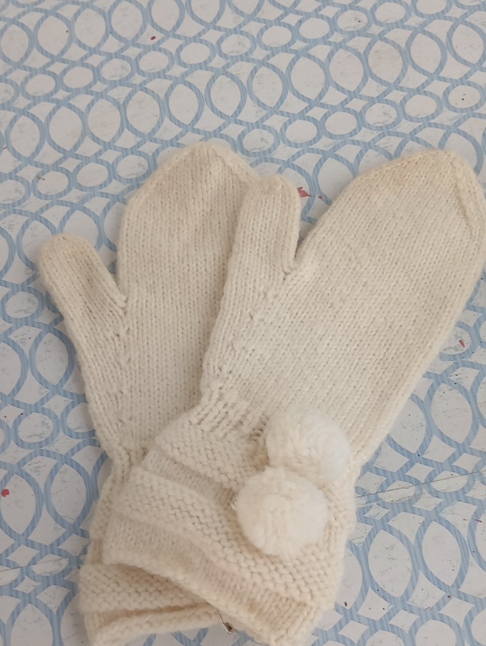 Cozy Cream Knit Pom‑Pom Mittens • Vintage Winter Accessories